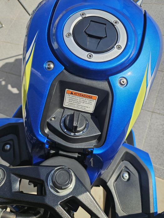 Suzuki GSX-S/R 125 Carenagem Ignição Carbono