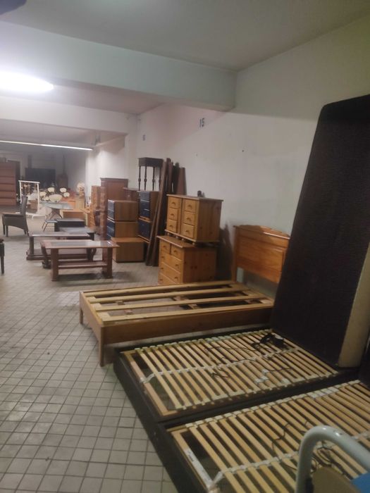 Secretarias/Quartos/sofás/mesas