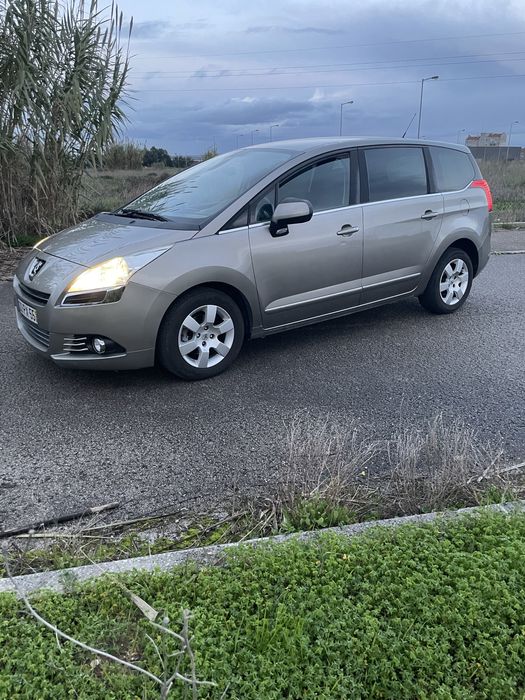 Peugeot 5008 1.6 e-hdi  Allure (Como nova)