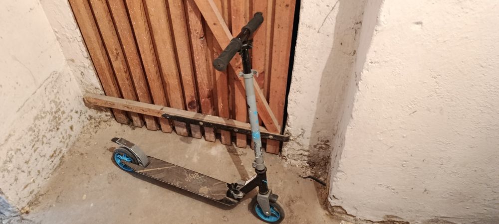 dwie chulajnogi dla dzieci