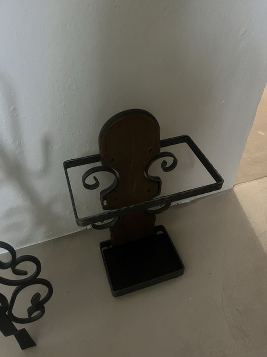 Stojak na akcesoria do kominka, drewno i stal.