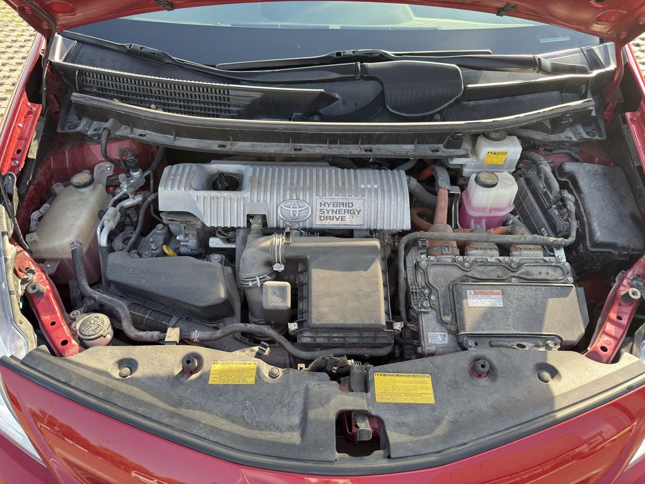 Toyota Prius V 2013