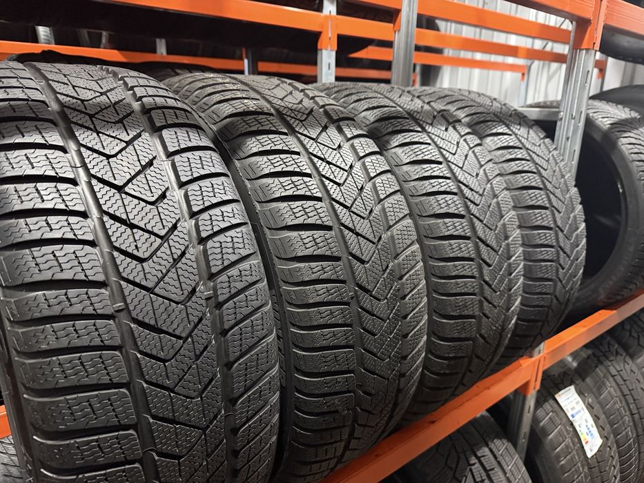 245/40 r19 Pirelli run flat 4шт.