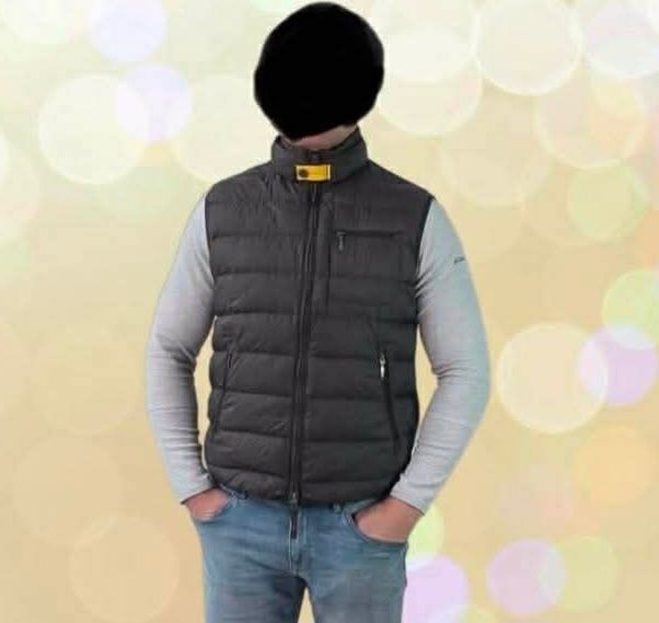 Parajumpers bezrękawnik kamizelka męska M/L
Puch naturalny 
rozmiar M/L
kolor:grafit 
Stan:idealny 
Zasuwane kieszenie 
Zamek góra-dół 

Długość całko