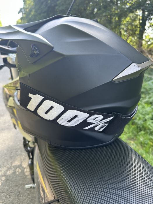 Мотошолом ендуро