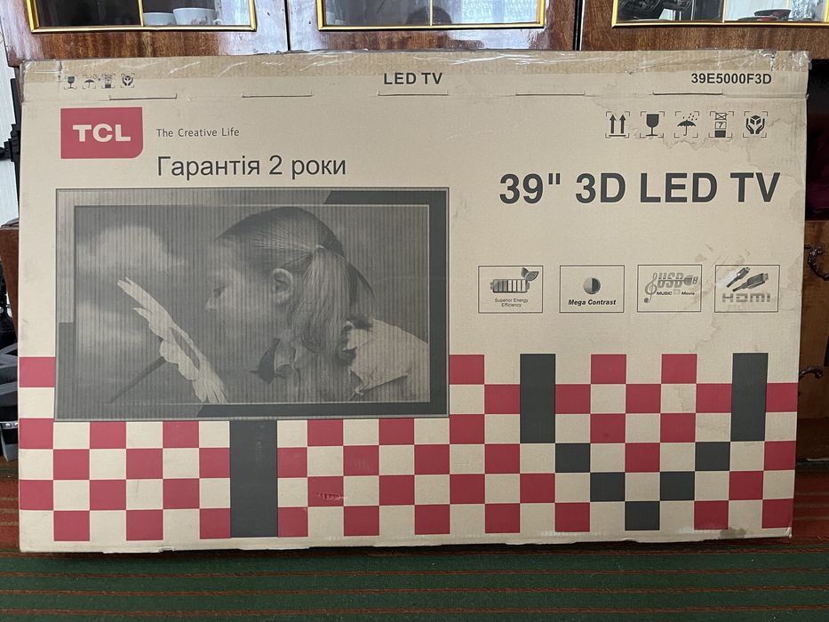 Телевізор 3D.  TCL 39E5000F3D
