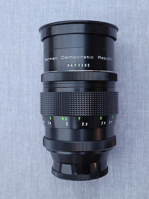 Teleobiektyw Pentacon f2.8, 135 m, oryginalne etui, stan BDB+