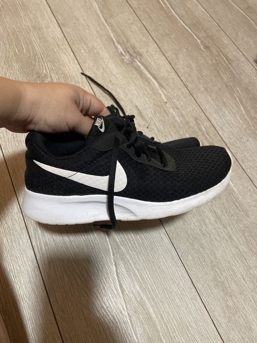 Кросівки жіночі 39р Nike