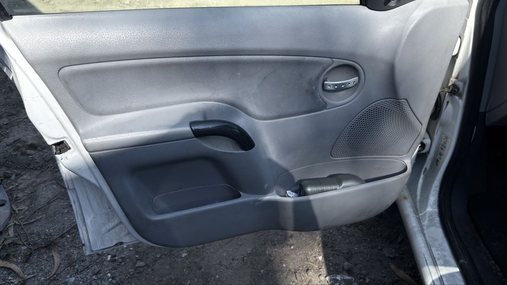 Citroen c3 1.4 Hdi ano 2003 para venda de peças