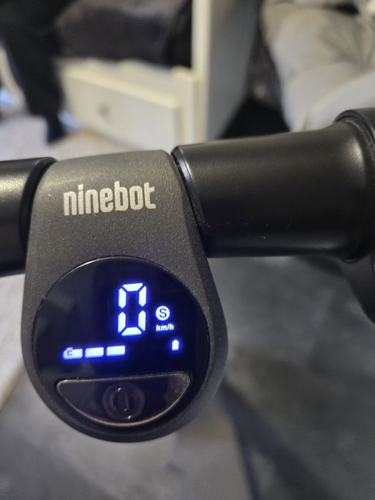 Hulajnoga elektryczna Ninebot Segway