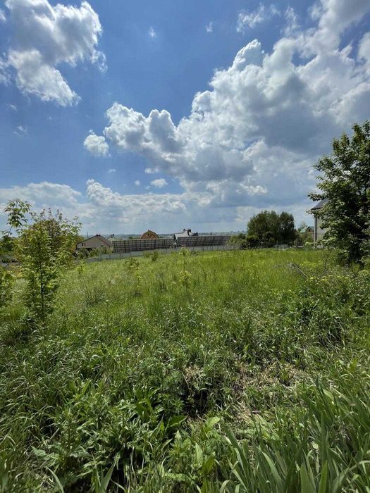 Продаж земельної ділянки під житлову забудову