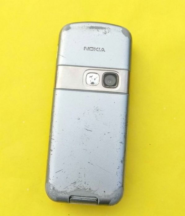 Кнопочний мобільный телефон Nokia 6070 робочий,аккум.норм.Е ДЕФЕКТИ !