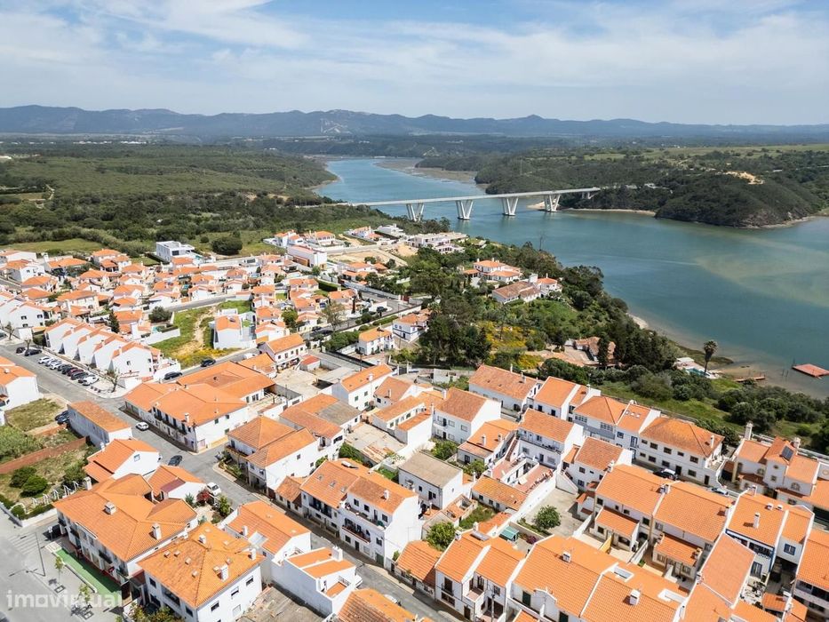 Moradia em Banda T5 com vista, Milfontes, Odemira