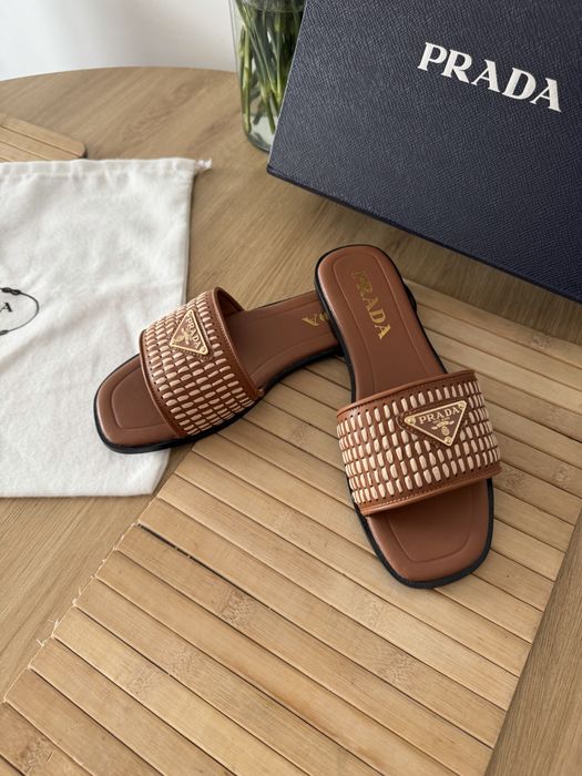 Klapki Prada Crochet Detalis Sandały