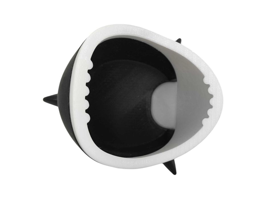 Organizer na biurko–Rekin/Przybornik na kredki,ołówki,długopisy SHARK