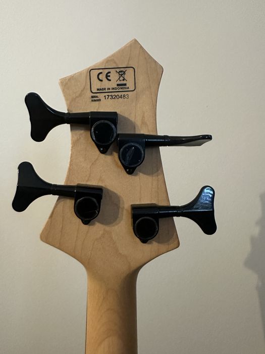 Gitara basowa Marcus Miller M3 aktywna