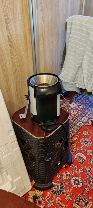 Продам б/у соковичавницю Philips HR 1861