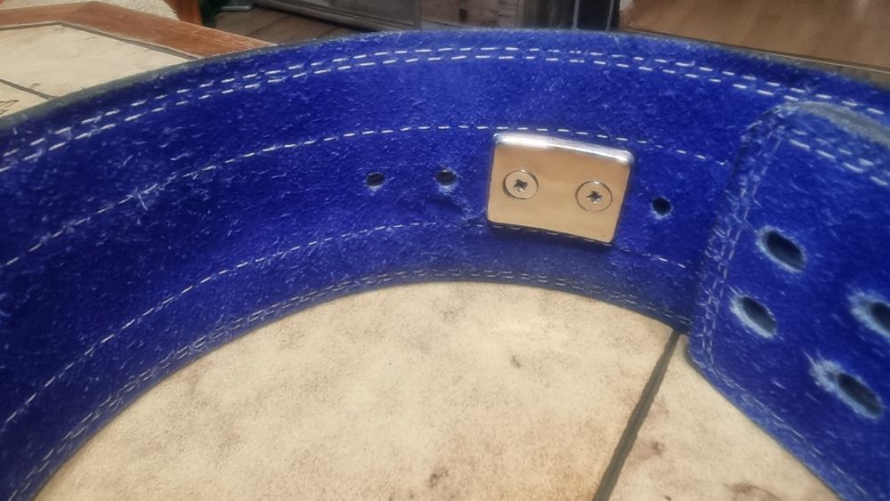 Pas do trójboju , ciężary