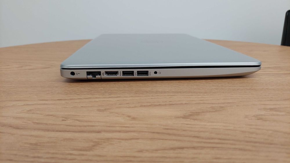 Laptop HP 15-db0037nw