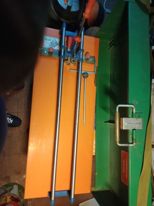 Vende-se mesa de corte cerâmica