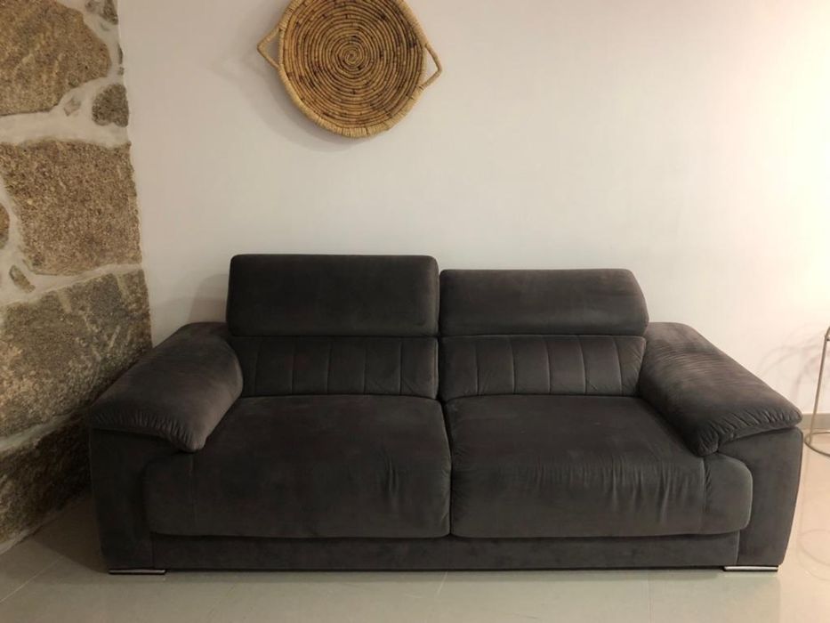 Sofá Cinza Encostos Rebativeis