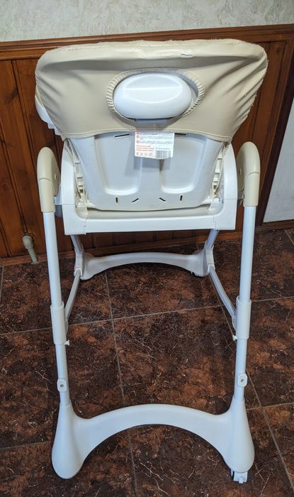 Дитячий стіл для годування  Сarello Caramel після однієї дитини