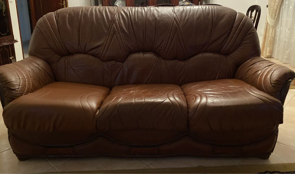 1 Sofá grande e 2 poltronas excelente estado