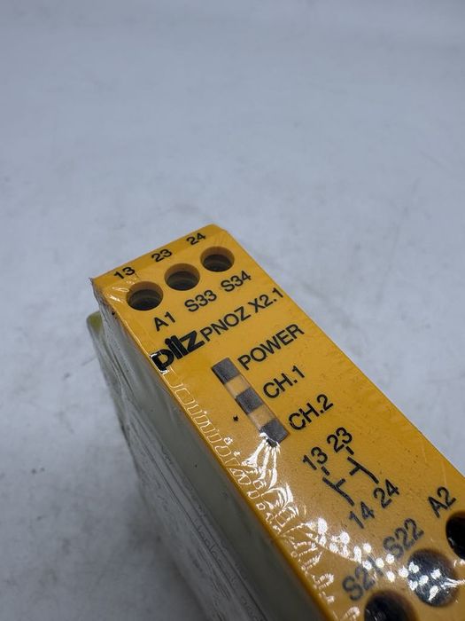 Pilz PNOZ X2.1 774306 24VAC/DC 2n/o