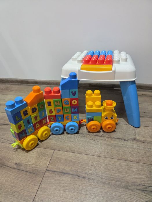 Stolik i pociąg muzyczny Mega bloks