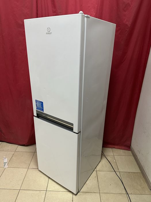 Холодильник Indesit 172/60/60