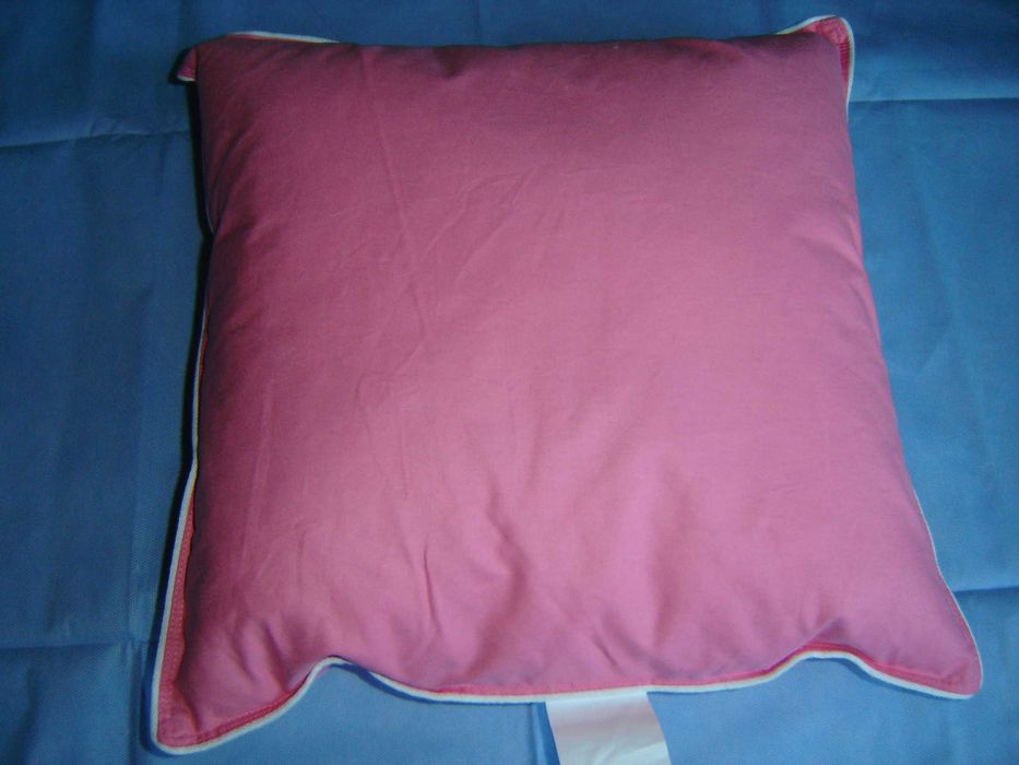 Poduszka 40 x 40 półpuch