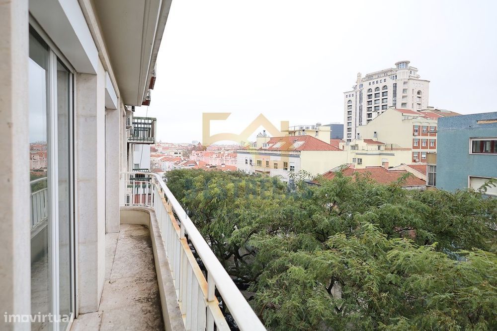 Arrendamento - T5 com 300 m2 - Lisboa - Avenidas Novas
