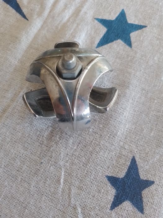 Pecas de aerto para estantes