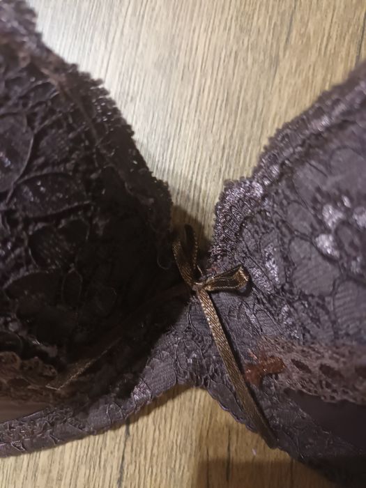 Biustonosz nowy bez metki