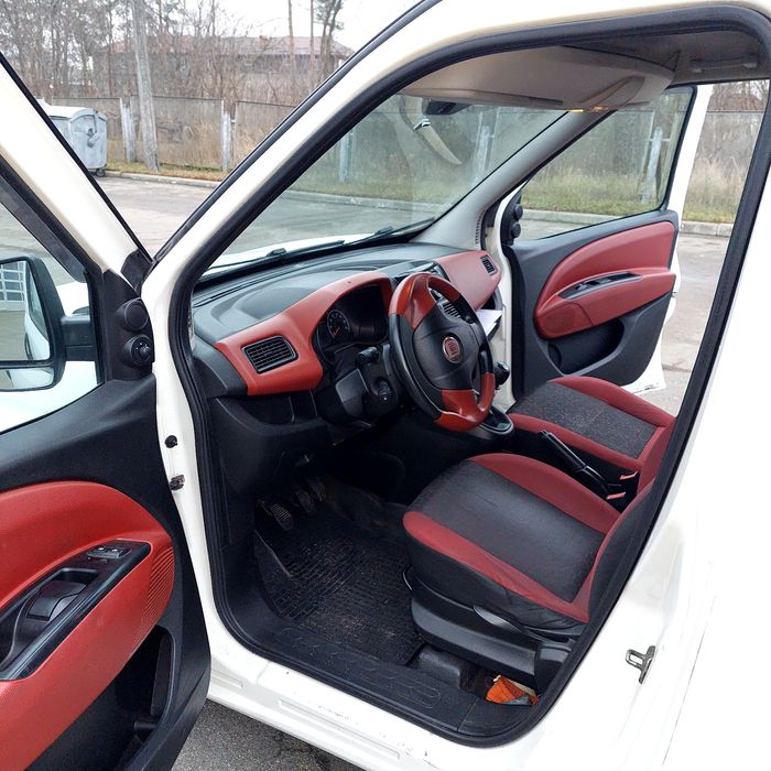 FIAT DOBLO 2011р, 1,6 дизель, 6 ступ МКПП