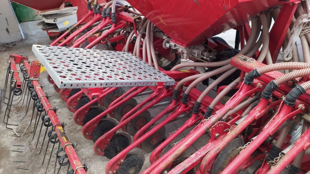 Siewnik Kverneland Accord L 4,5m