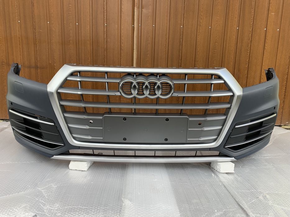 Бампер в зборі audi q5 80A решетка