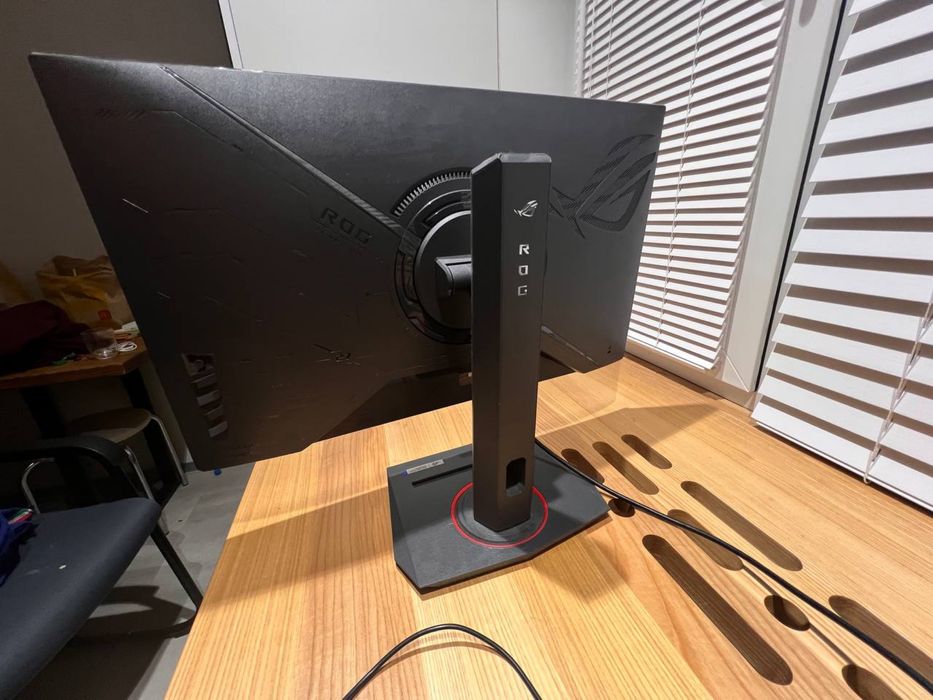 Монитор ASUS ROG