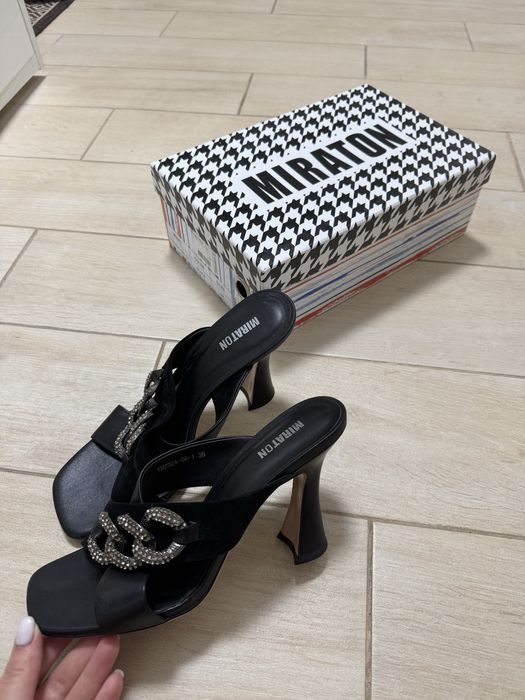 Продам шльопанці/сабо від Miraton