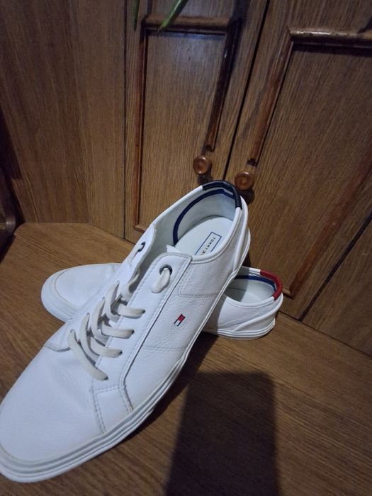 Фірмені кросівки Tommy  HiLFIGER