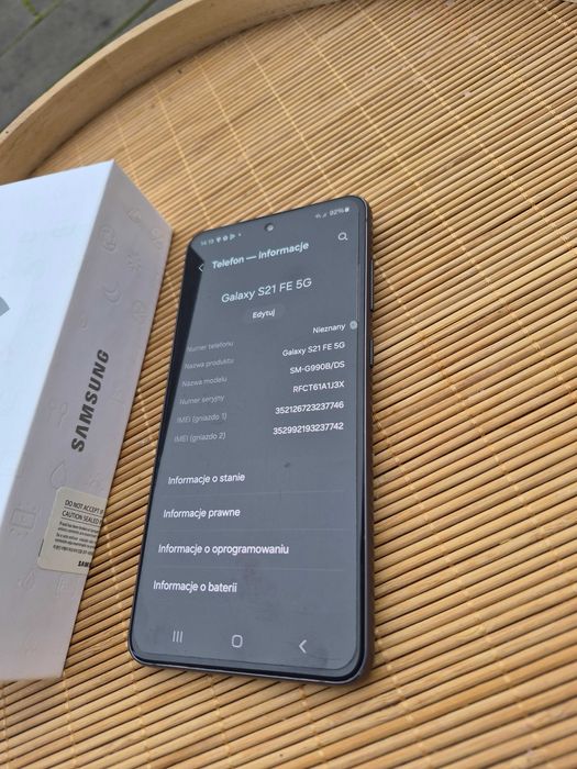Samsung S21FE 5G 6/128 Bardzo Ładny Stan Pudełko Folia na LCD Okazja