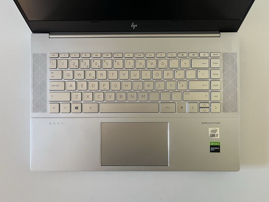 Laptop HP Envy 15-ep0013np