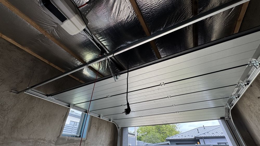 Одно поверховий чистовий будинок, підвал, гараж! Топова еколокація!