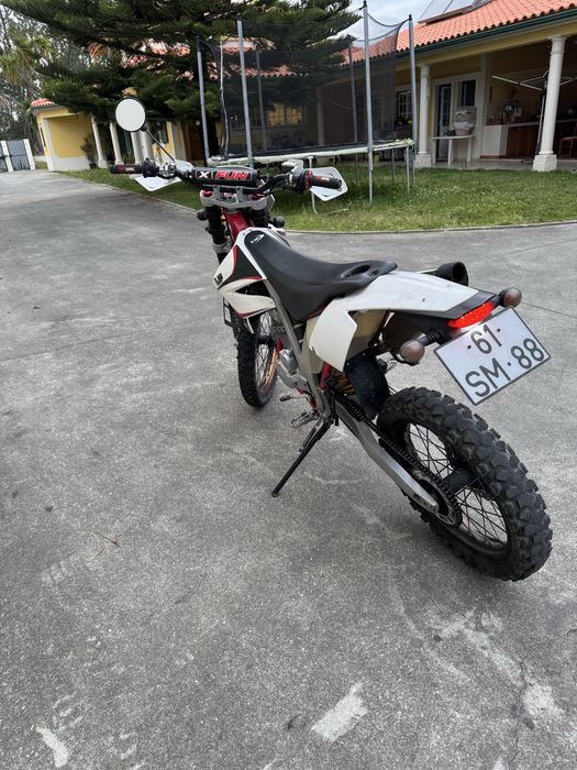 AJP PR4 125 enduro