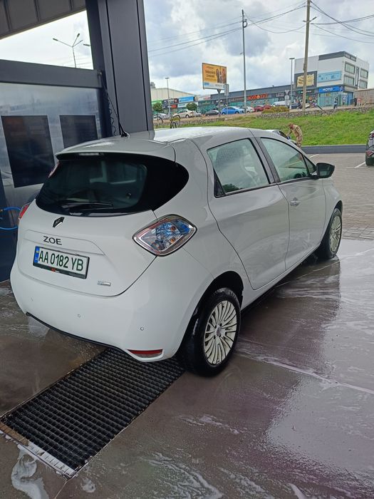Продається Renault Zoe 40 кіловат.