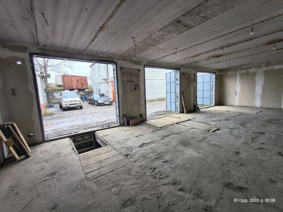 Пухівська Пуховская 2, 3 гаражі під СТО склад малярка виробництво