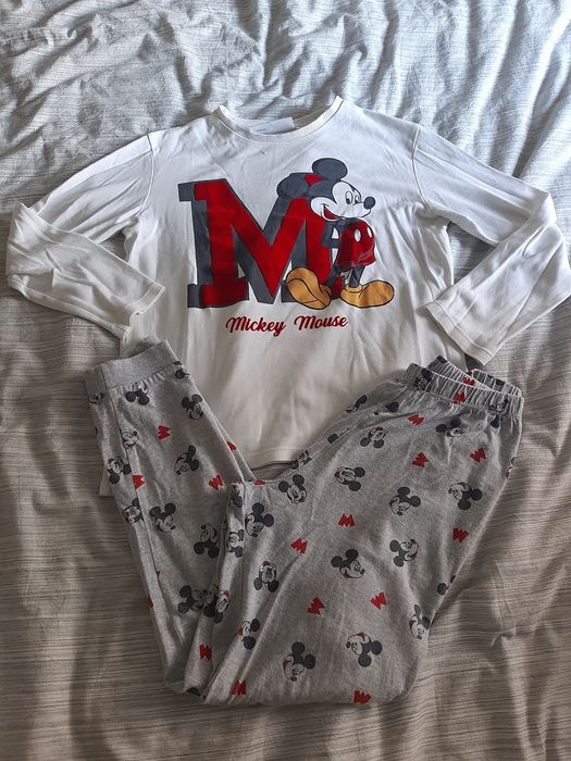 Pijamas e robes 9/10 anos