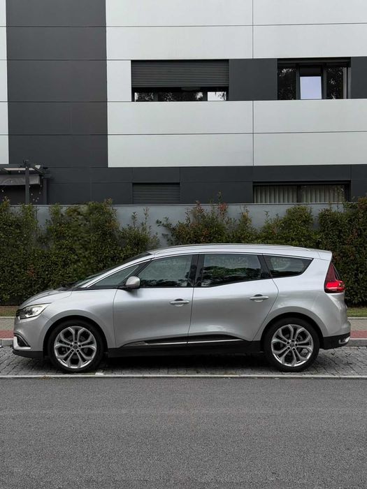 Renault Scenic 1.5dCi - 7 Lugares foto 2