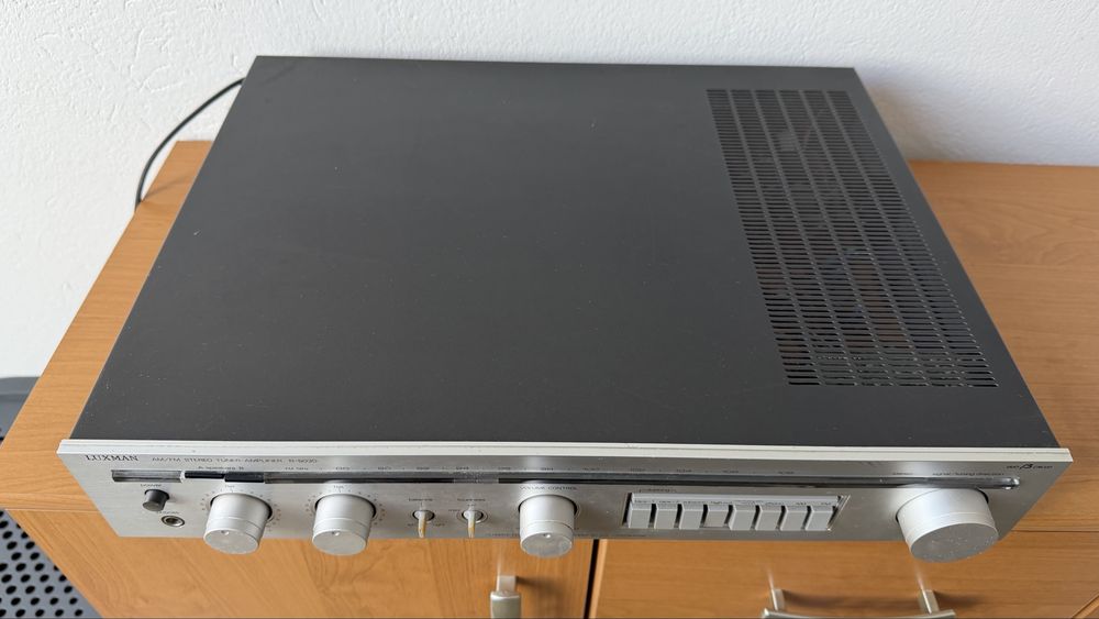 Amplituner Luxman R-5030