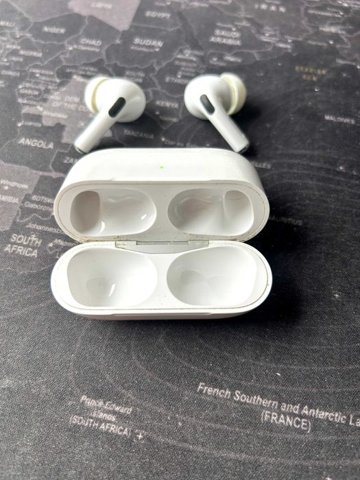Apple AirPods Pro A2084